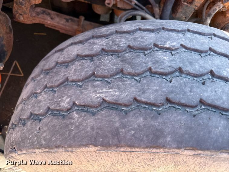 image for item DS4300 2009 International WorkStar 7600 dump truck