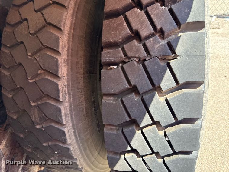 image for item DS4300 2009 International WorkStar 7600 dump truck