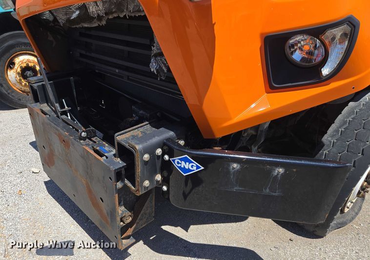 image for item DS4302 2019 Freightliner 114SD dump truck