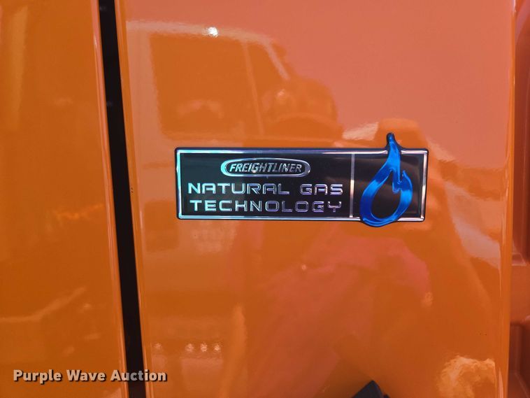 image for item DS4302 2019 Freightliner 114SD dump truck