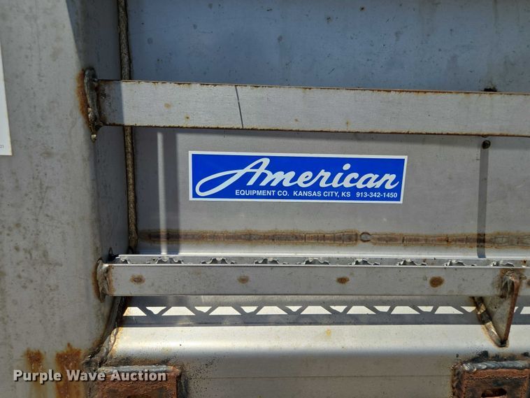 image for item DS4302 2019 Freightliner 114SD dump truck