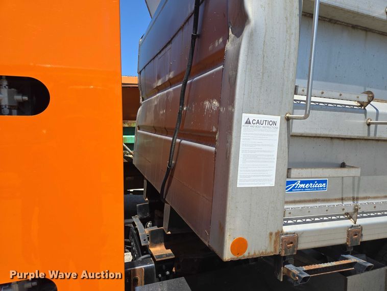 image for item DS4302 2019 Freightliner 114SD dump truck