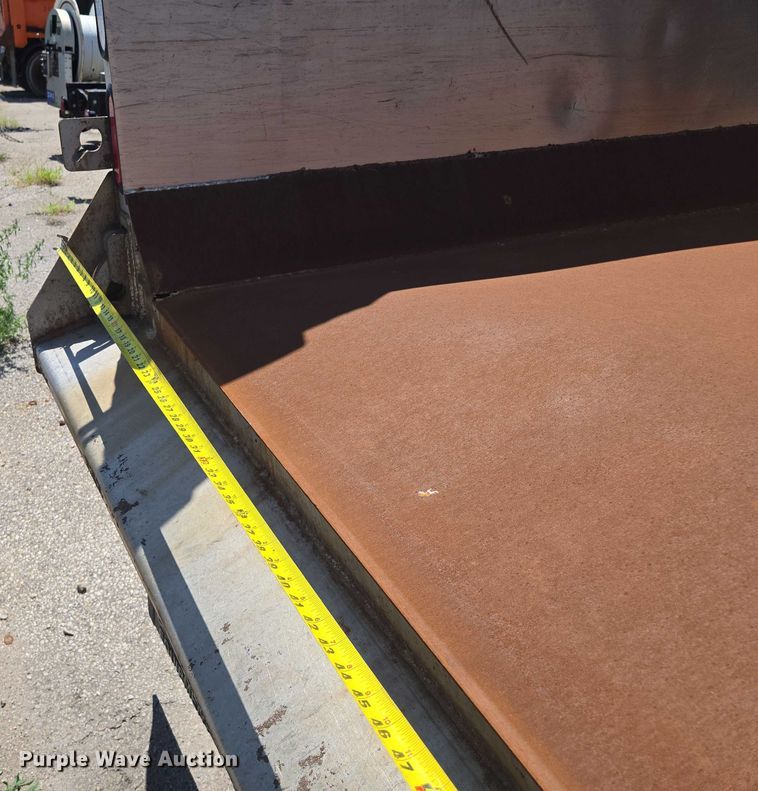 image for item DS4302 2019 Freightliner 114SD dump truck