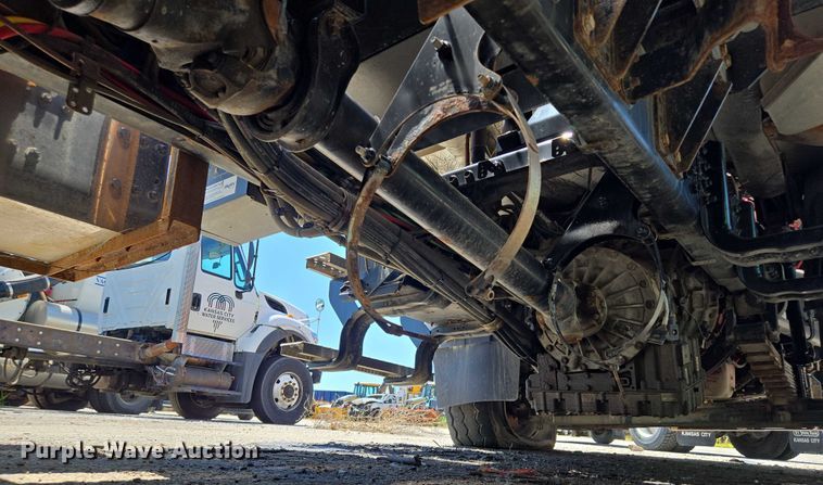 image for item DS4302 2019 Freightliner 114SD dump truck