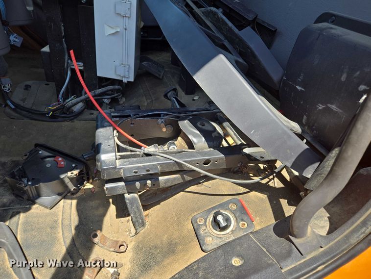 image for item DS4302 2019 Freightliner 114SD dump truck