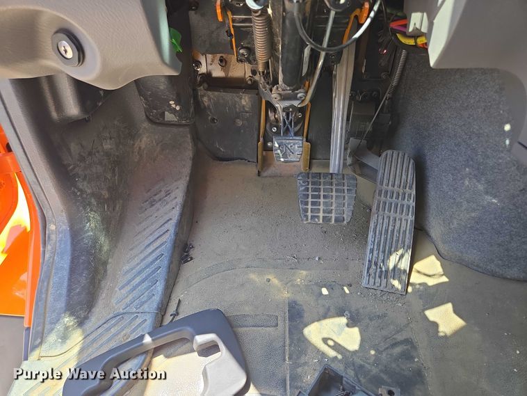 image for item DS4302 2019 Freightliner 114SD dump truck