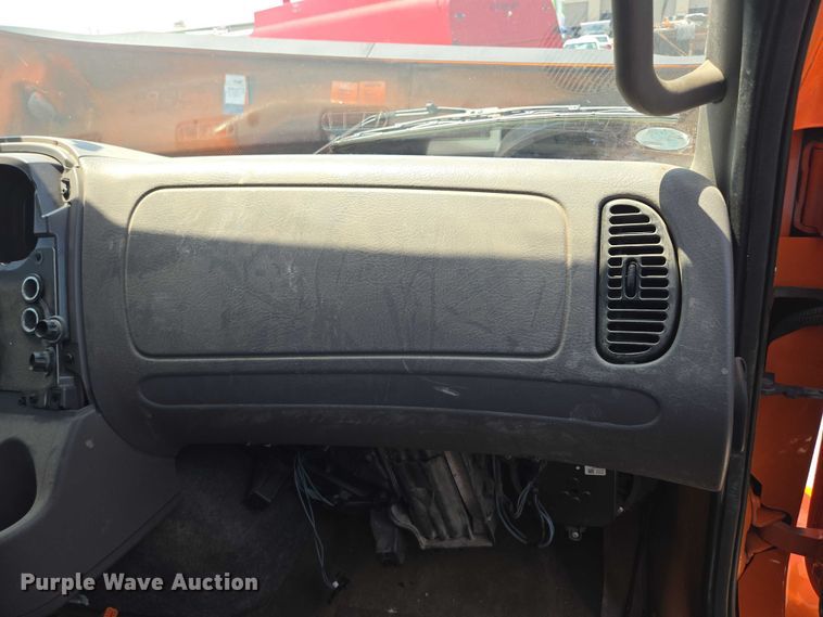 image for item DS4302 2019 Freightliner 114SD dump truck