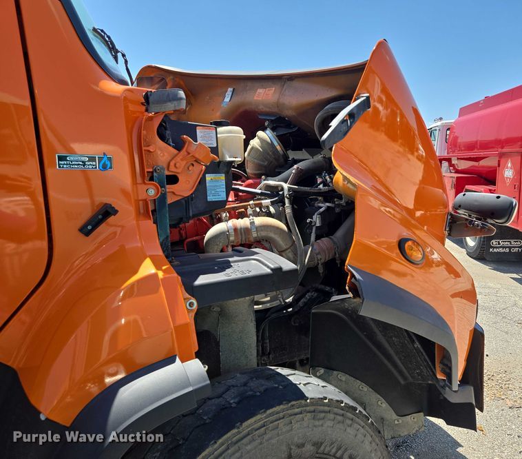 image for item DS4302 2019 Freightliner 114SD dump truck