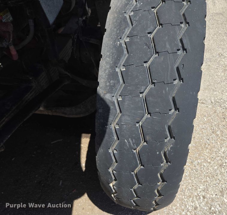 image for item DS4302 2019 Freightliner 114SD dump truck