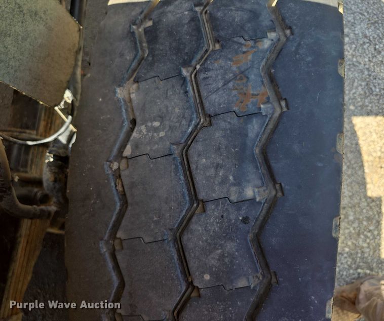 image for item DS4302 2019 Freightliner 114SD dump truck