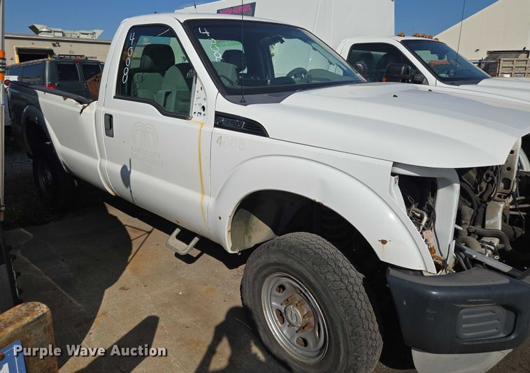 image for item DS4306 2011 Ford F350 Super Duty XL pickup truck