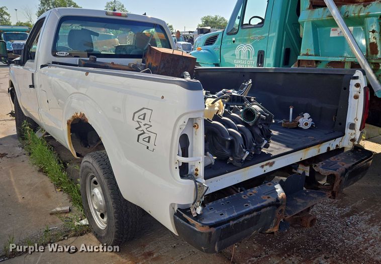 image for item DS4306 2011 Ford F350 Super Duty XL pickup truck