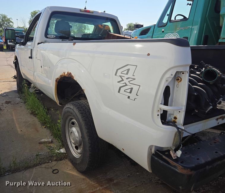 image for item DS4306 2011 Ford F350 Super Duty XL pickup truck