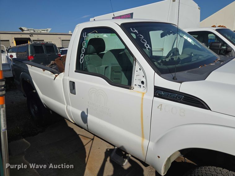 image for item DS4306 2011 Ford F350 Super Duty XL pickup truck