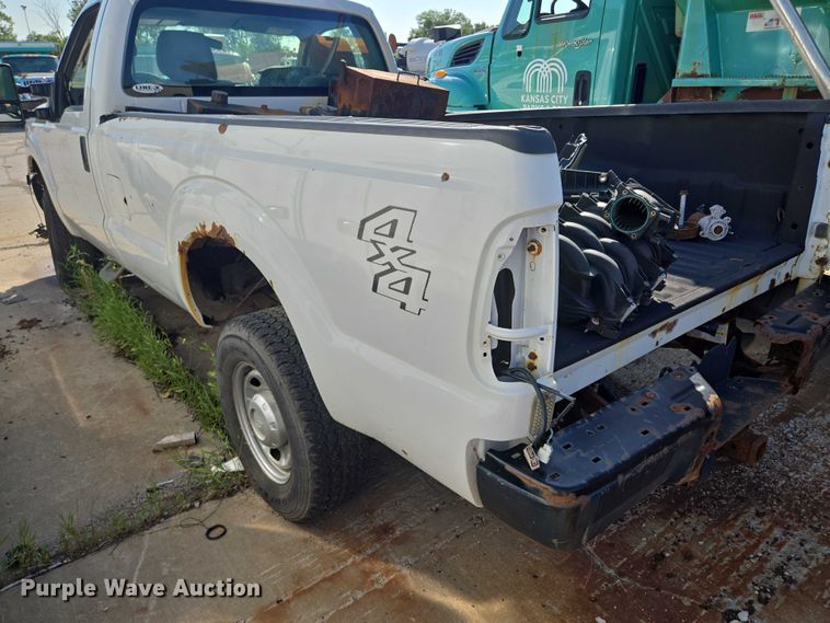 image for item DS4306 2011 Ford F350 Super Duty XL pickup truck
