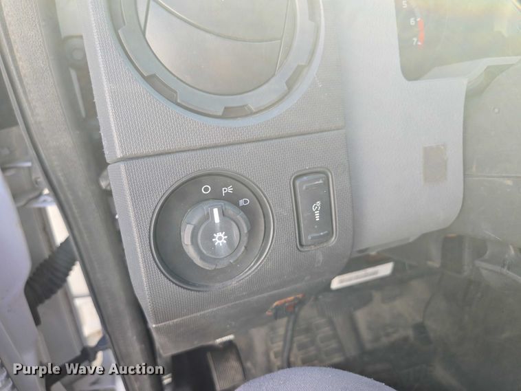 image for item DS4306 2011 Ford F350 Super Duty XL pickup truck