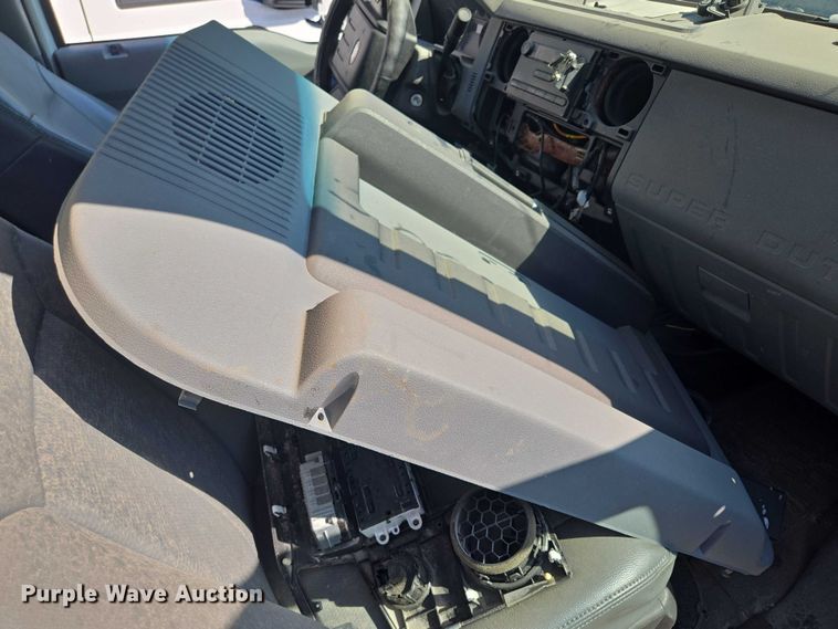 image for item DS4306 2011 Ford F350 Super Duty XL pickup truck
