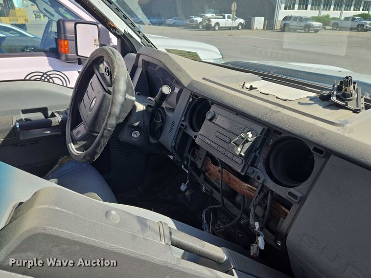 image for item DS4306 2011 Ford F350 Super Duty XL pickup truck
