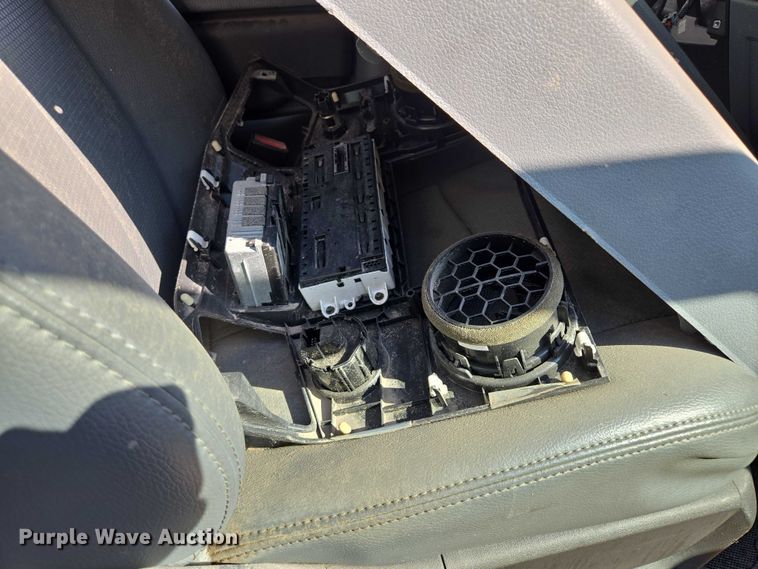 image for item DS4306 2011 Ford F350 Super Duty XL pickup truck