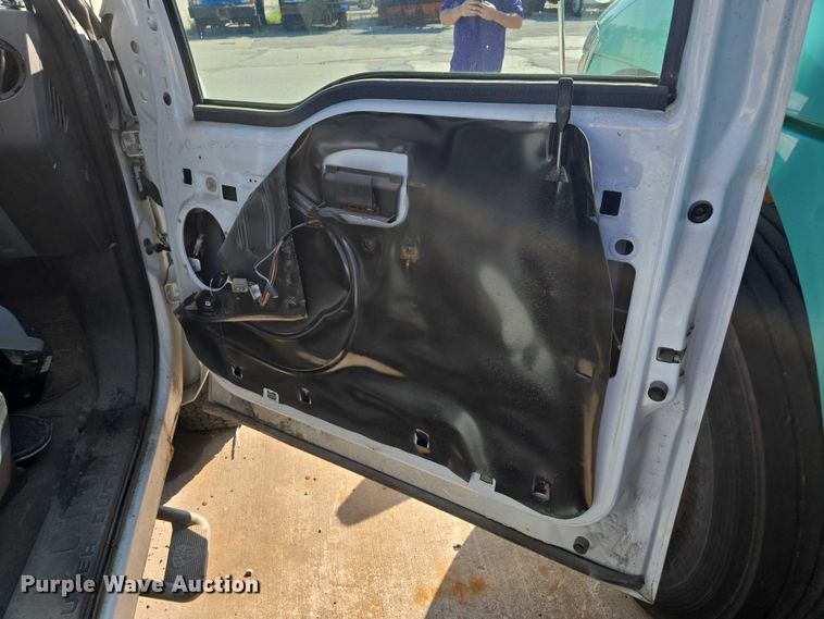 image for item DS4306 2011 Ford F350 Super Duty XL pickup truck