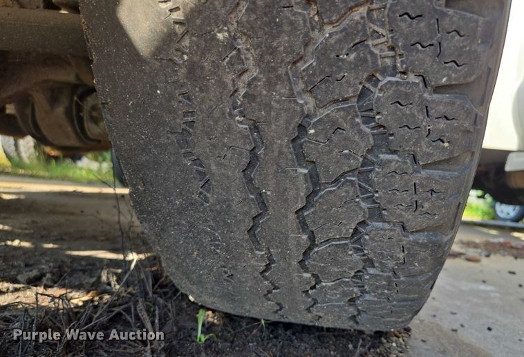 image for item DS4306 2011 Ford F350 Super Duty XL pickup truck