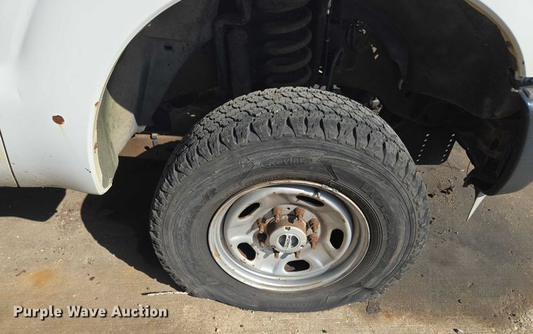 image for item DS4306 2011 Ford F350 Super Duty XL pickup truck
