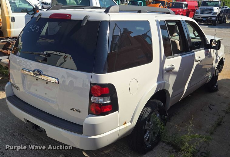 image for item DS4308 2008 Ford Explorer SUV