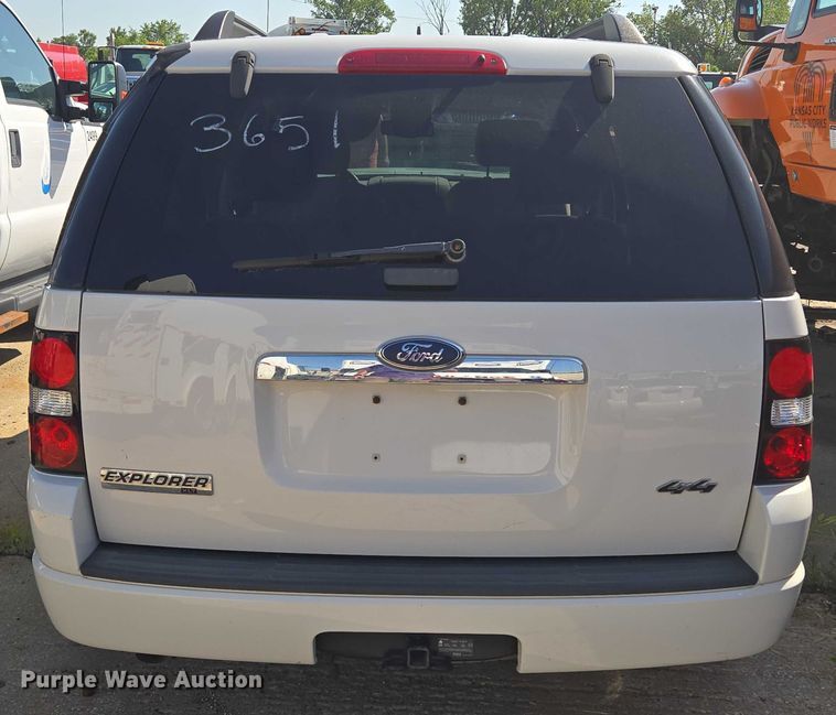 image for item DS4308 2008 Ford Explorer SUV