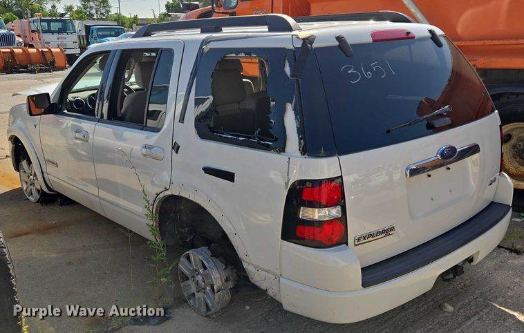 image for item DS4308 2008 Ford Explorer SUV