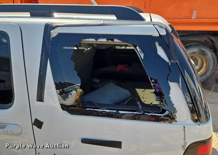 image for item DS4308 2008 Ford Explorer SUV