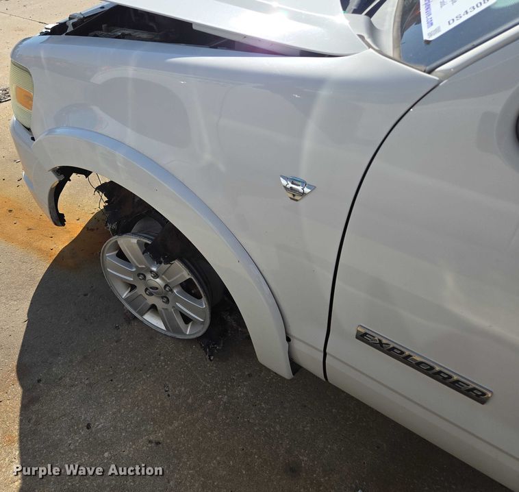 image for item DS4308 2008 Ford Explorer SUV