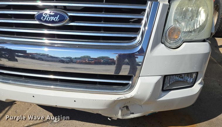 image for item DS4308 2008 Ford Explorer SUV