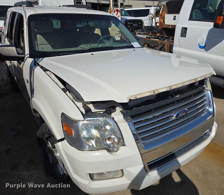 image for item DS4308 2008 Ford Explorer SUV