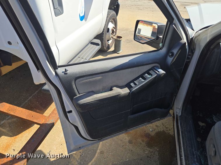 image for item DS4308 2008 Ford Explorer SUV