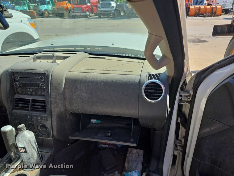 image for item DS4308 2008 Ford Explorer SUV