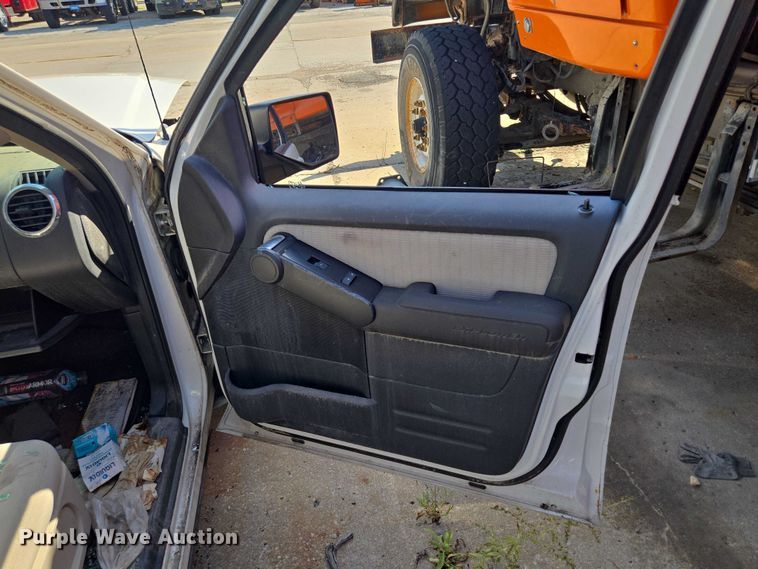 image for item DS4308 2008 Ford Explorer SUV