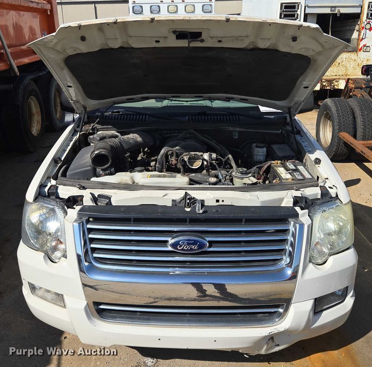 image for item DS4308 2008 Ford Explorer SUV