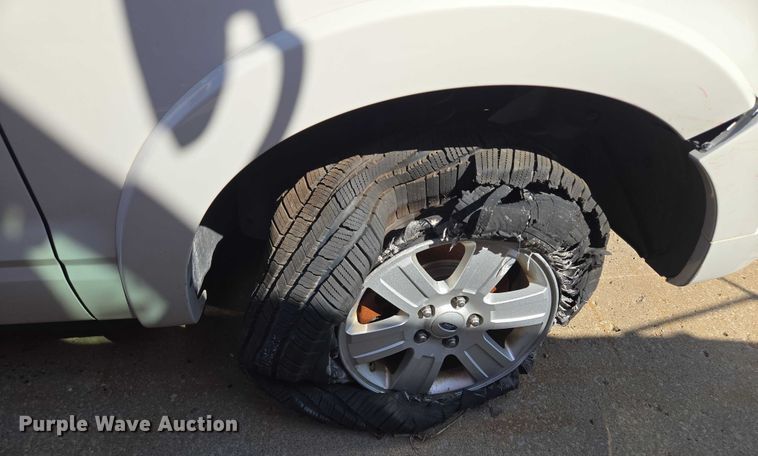 image for item DS4308 2008 Ford Explorer SUV