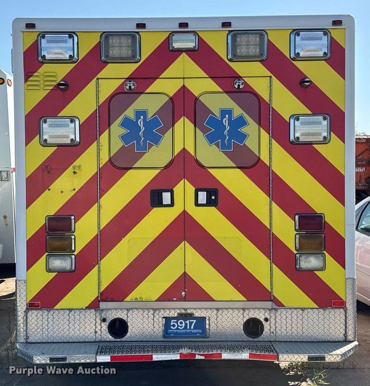 image for item DS4309 2016 Chevrolet Express 4500 ambulance