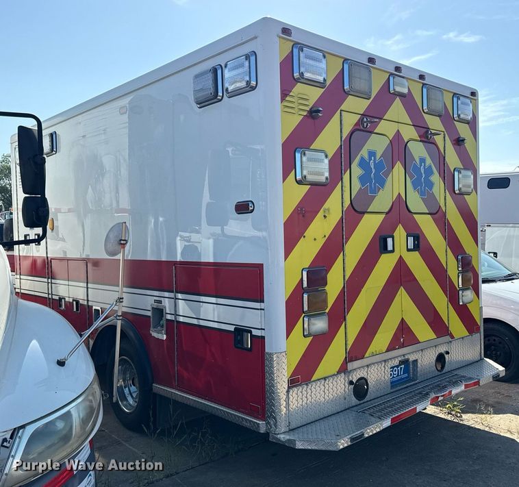 image for item DS4309 2016 Chevrolet Express 4500 ambulance