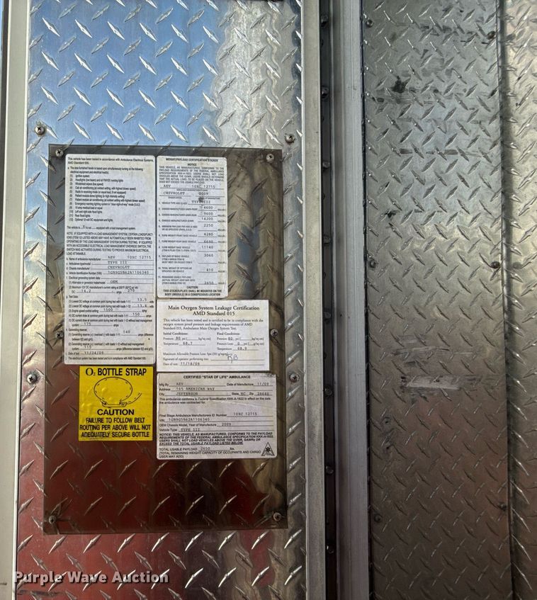 image for item DS4309 2016 Chevrolet Express 4500 ambulance