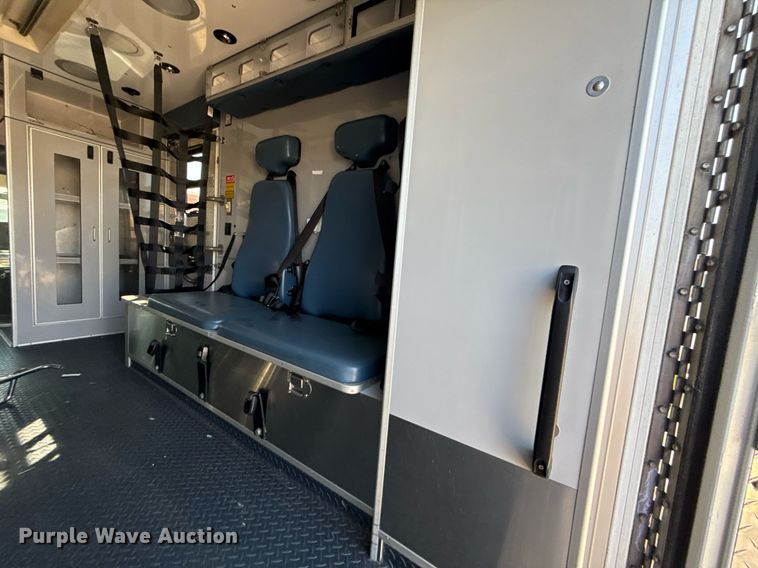 image for item DS4309 2016 Chevrolet Express 4500 ambulance