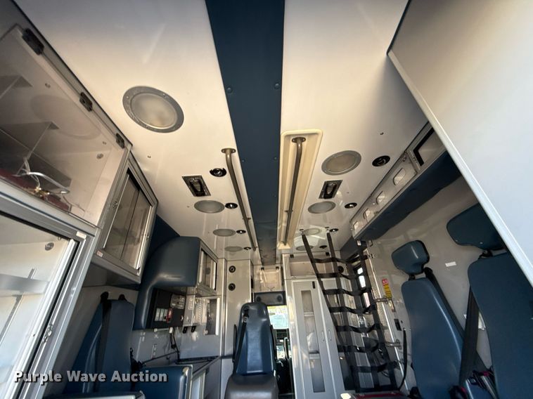 image for item DS4309 2016 Chevrolet Express 4500 ambulance