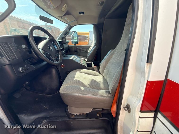image for item DS4309 2016 Chevrolet Express 4500 ambulance