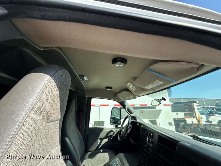 image for item DS4309 2016 Chevrolet Express 4500 ambulance