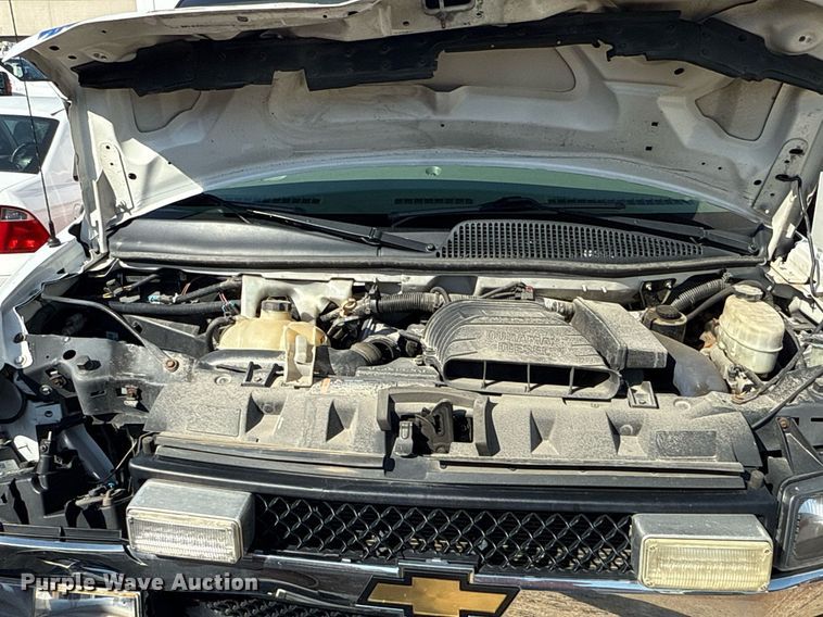 image for item DS4309 2016 Chevrolet Express 4500 ambulance