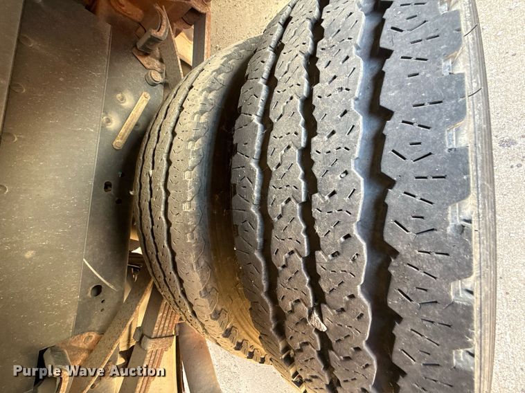 image for item DS4311 2012 Ford F450 Super Duty utility / service truck