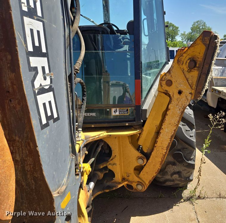 image for item DS4313 2013 John Deere 410K backhoe