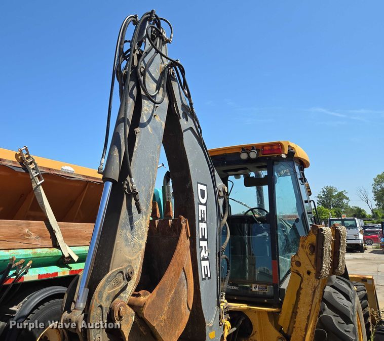 image for item DS4313 2013 John Deere 410K backhoe