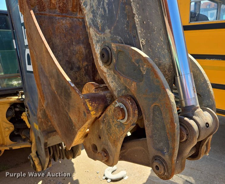 image for item DS4313 2013 John Deere 410K backhoe